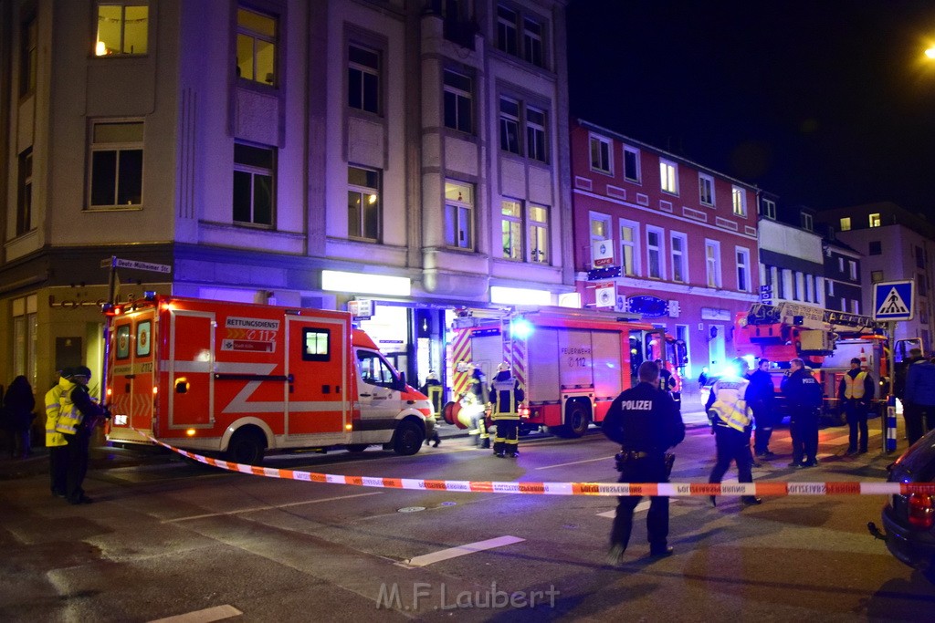 Einsatz BF Koeln Muelheim Formesstr Deutz Muelheimesrtr P098.JPG - Miklos Laubert